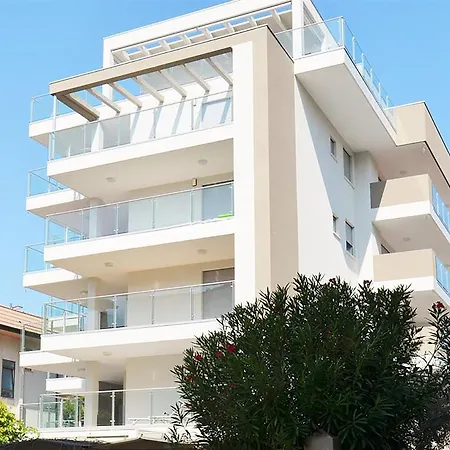 Gigi House Piazza Mazzini 150m Dal Mare Con Piscina E Lejlighed *