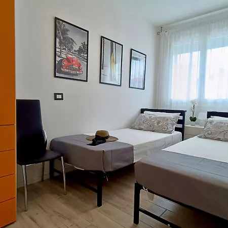 Gigi House Piazza Mazzini 150m Dal Mare Con Piscina E Lejlighed