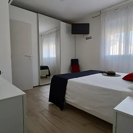 Gigi House Piazza Mazzini 150m Dal Mare Con Piscina E