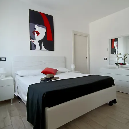 Gigi House Piazza Mazzini 150m Dal Mare Con Piscina E * לידו די ג'סולו